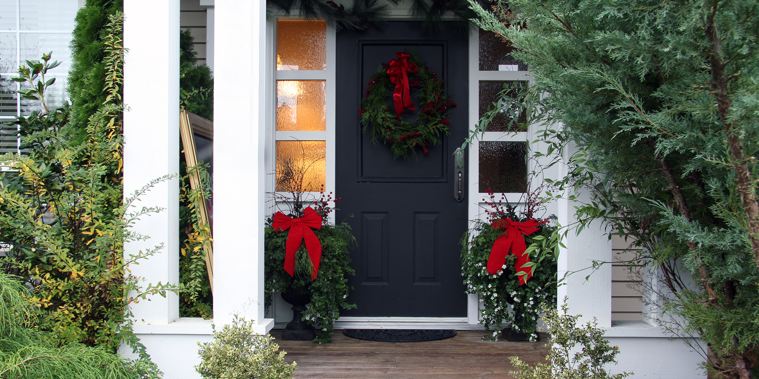 5 Front Porches to Inspire Your Holiday Decor | LiveAbode™