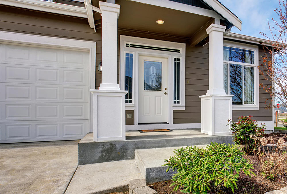 Columned Driveway